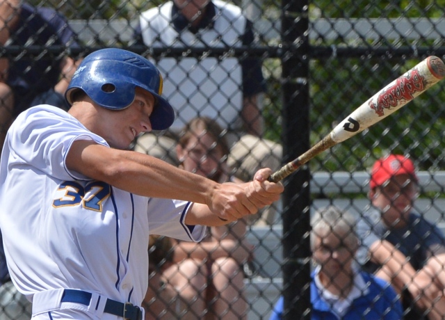 Baseball Swept By Westfield State, 4-2 and 6-1