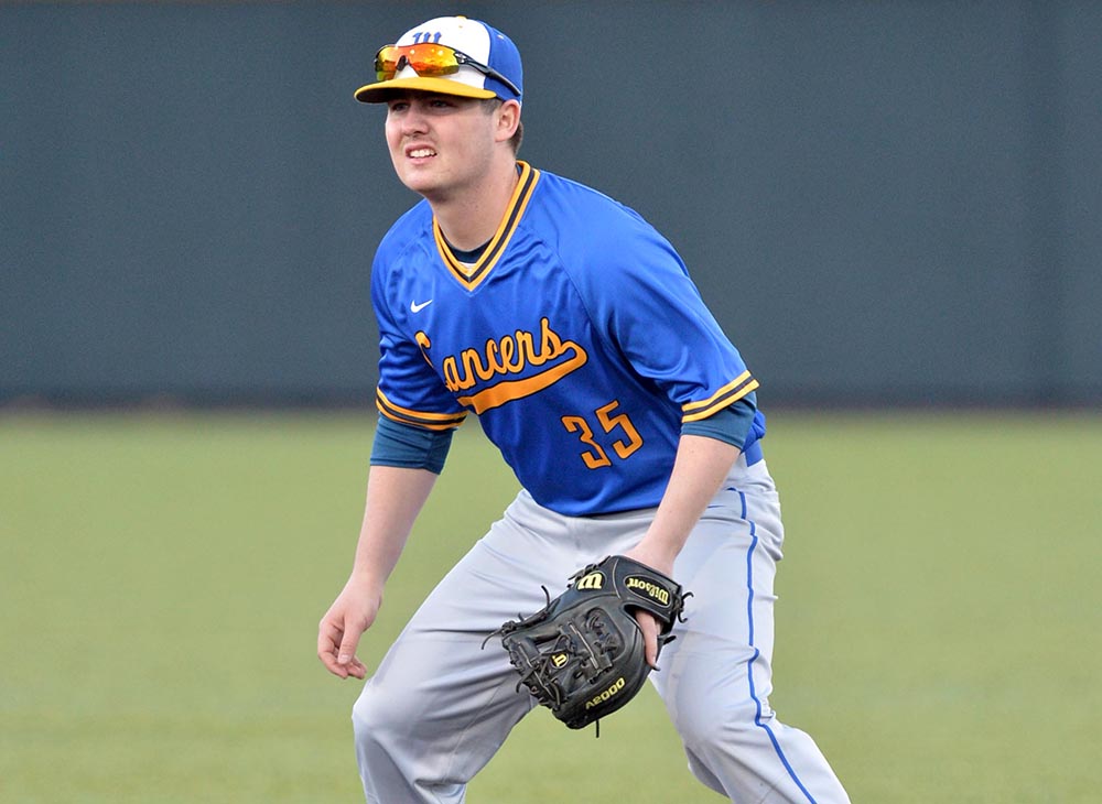 Worcester State Wraps Up Regular Season with 8-7 Loss to Becker