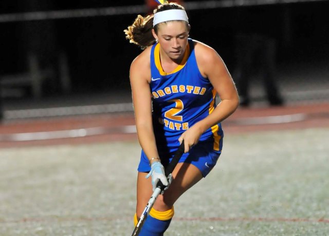 Field Hockey Uses Second Half Surge To Defeat Framingham State, 4-1