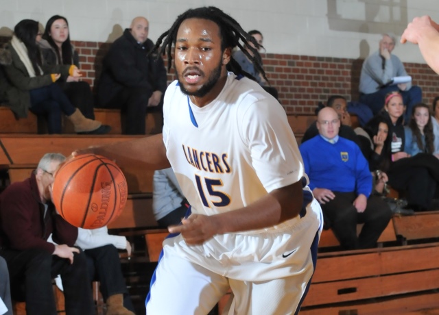 Rios Leads Men's Basketball To 69-58 Victory Over Wheaton