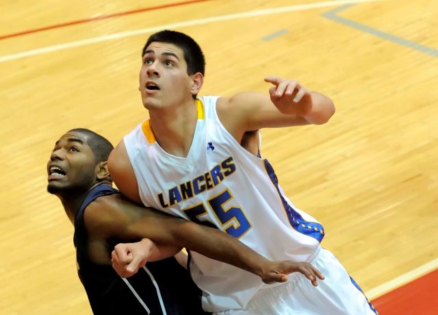 Men's Basketball Downed By Westfield State, 101-81