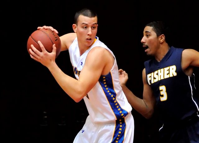 Brooks, Jobst Pace Men's Basketball To 53-50 Victory Over Salem State