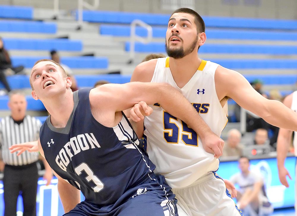 Men's Basketball Drops First MASCAC Game to Salem State, 103-84