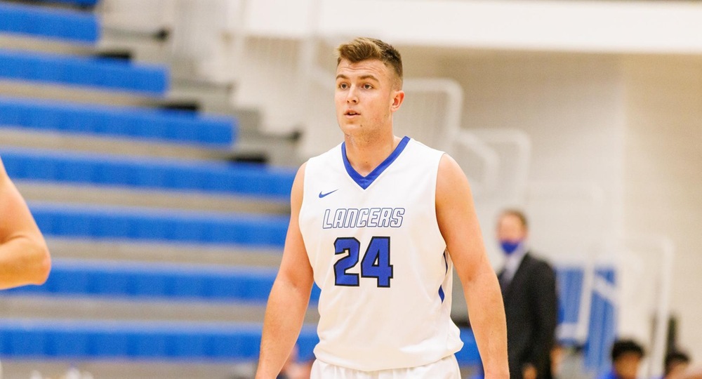 Worcester State Runs Past Fitchburg for MASCAC Win