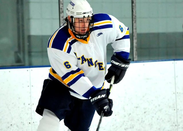 Ledy Paces Ice Hockey In 2-2 Overtime Draw With Western New England