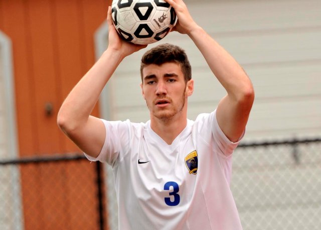 Men's Soccer Falls To Western New England, 1-0