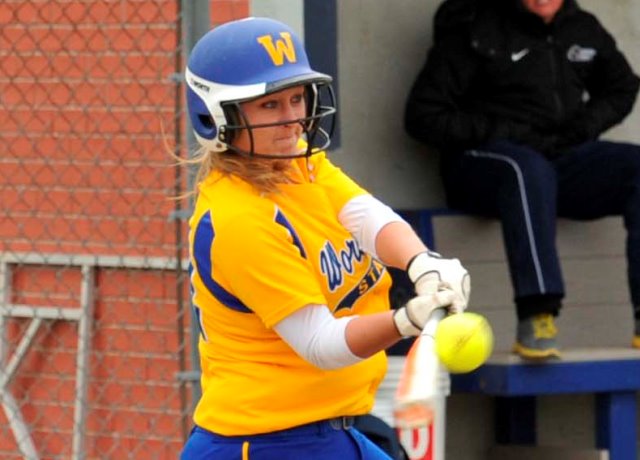 Hanley, Humphrey Propel Softball In Sweep Over Westfield State