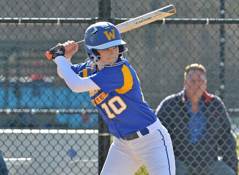 Softball Falls to Babson and Tufts on Day Three of Spring Trip