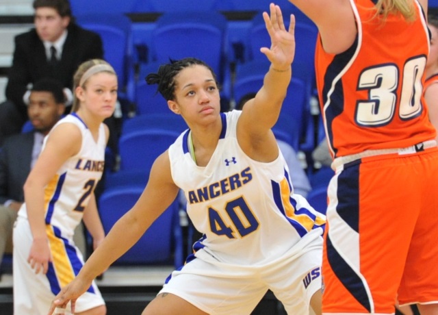 Women's Basketball Uses Strong Second Half To Defeat Salem State, 63-48