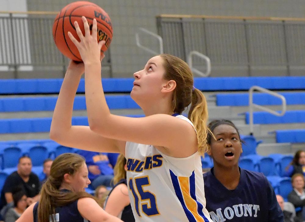 Women’s Basketball Downs Fitchburg State, 74-62
