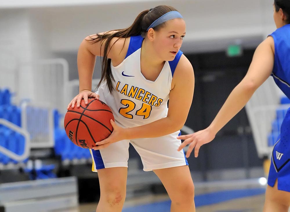 Women’s Basketball Edged by Westfield State, 66-65
