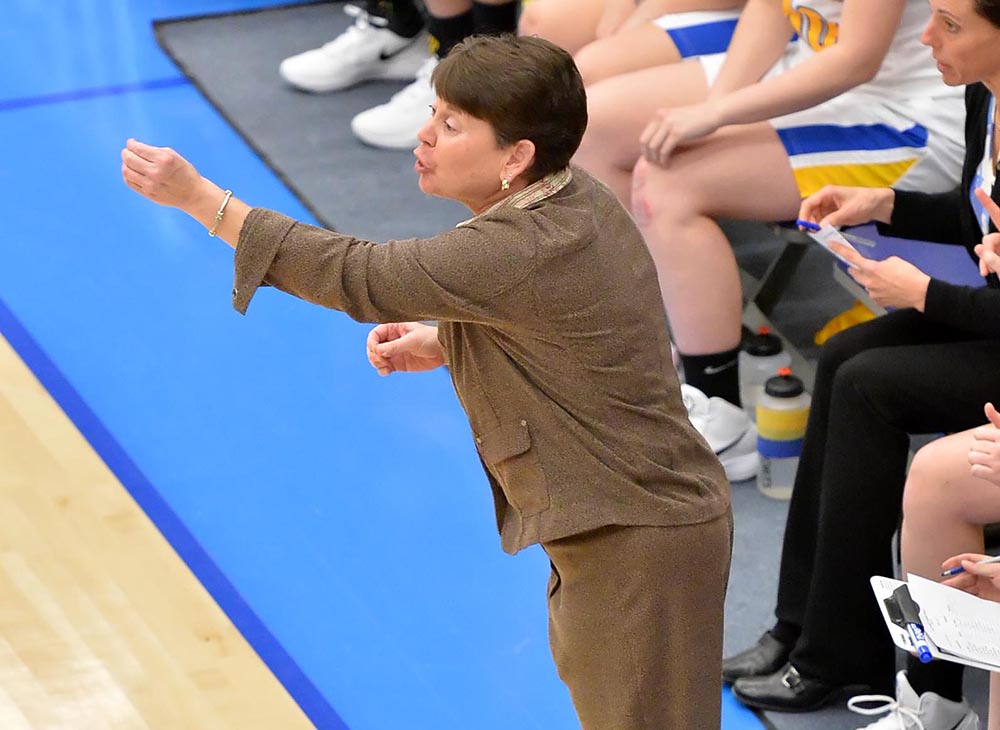 Women’s Basketball Helps Tessmer Earn Her 300th Win on Saturday against MCLA