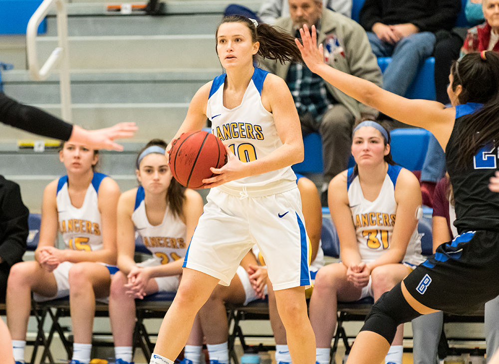 Women's Hoops Defeated by Framingham State