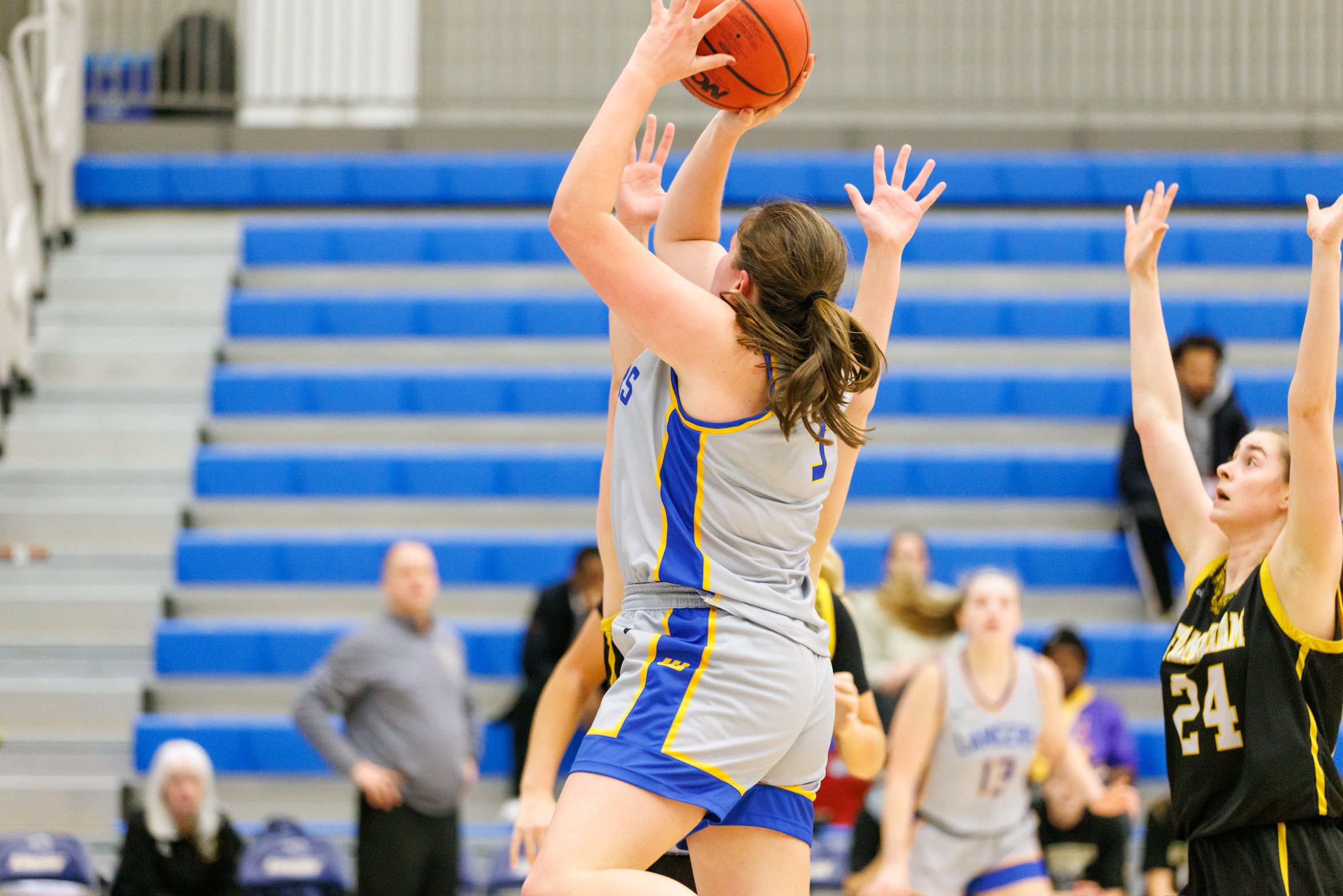 Women's Basketball Falls to 4-4 in MASCAC with loss to Bears
