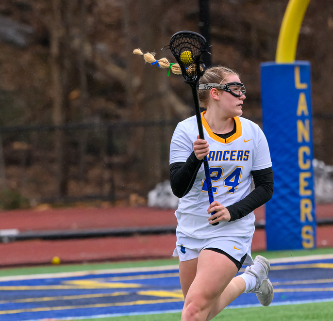 Worcester Drops Tight Battle with Hartwick