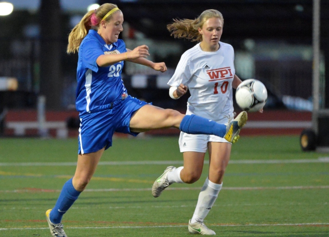 Gonet Lifts Womens Soccer Into MASCAC Semifinals In Overtime Victory