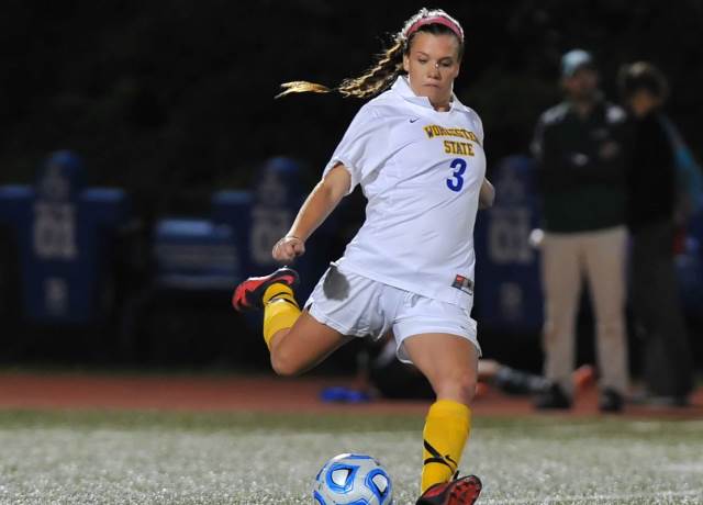 Women’s Soccer Defeated by Wheaton Lyons in the First Game of the Season