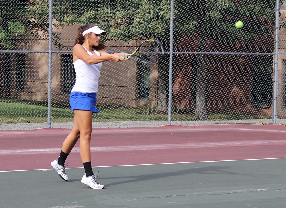 Women’s Tennis Opens with 7-2 Win over Wentworth
