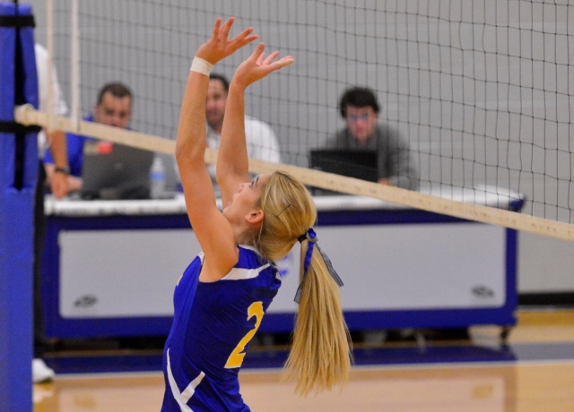 Women's Volleyball Dealt 3-1 MASCAC Loss By Westfield State