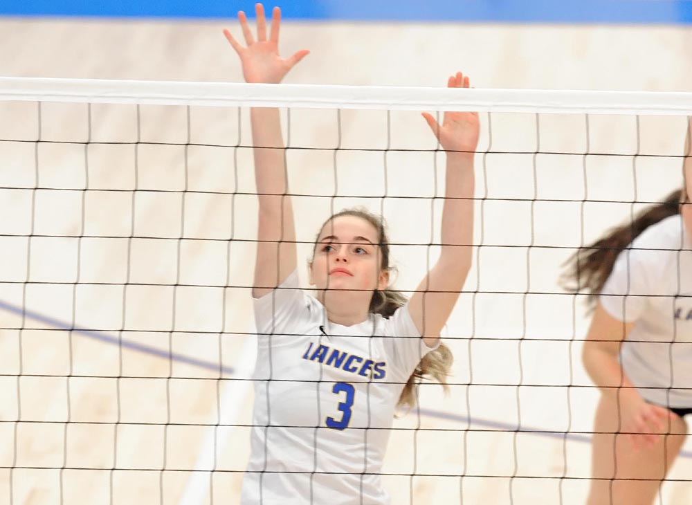 Women’s Volleyball Falls to Western Connecticut and Coast Guard