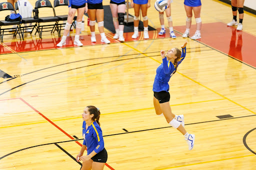 Lancers Fall to Owls in Tuesday Night Volleyball Action