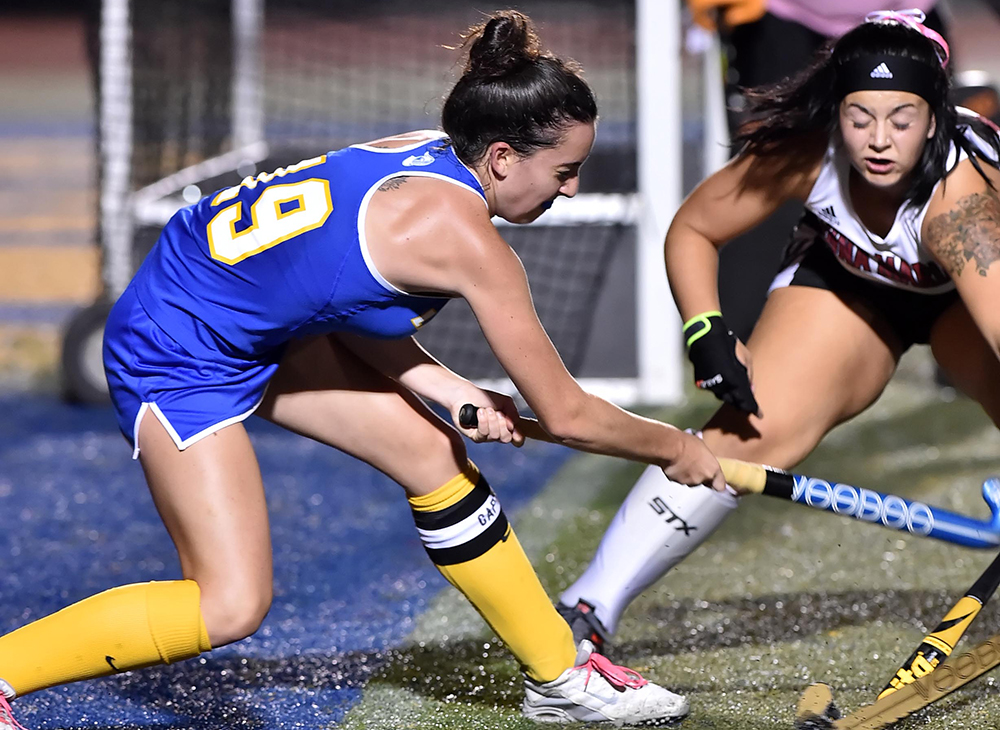 Field Hockey falls 2-1 to Castleton State in LEC Semifinals