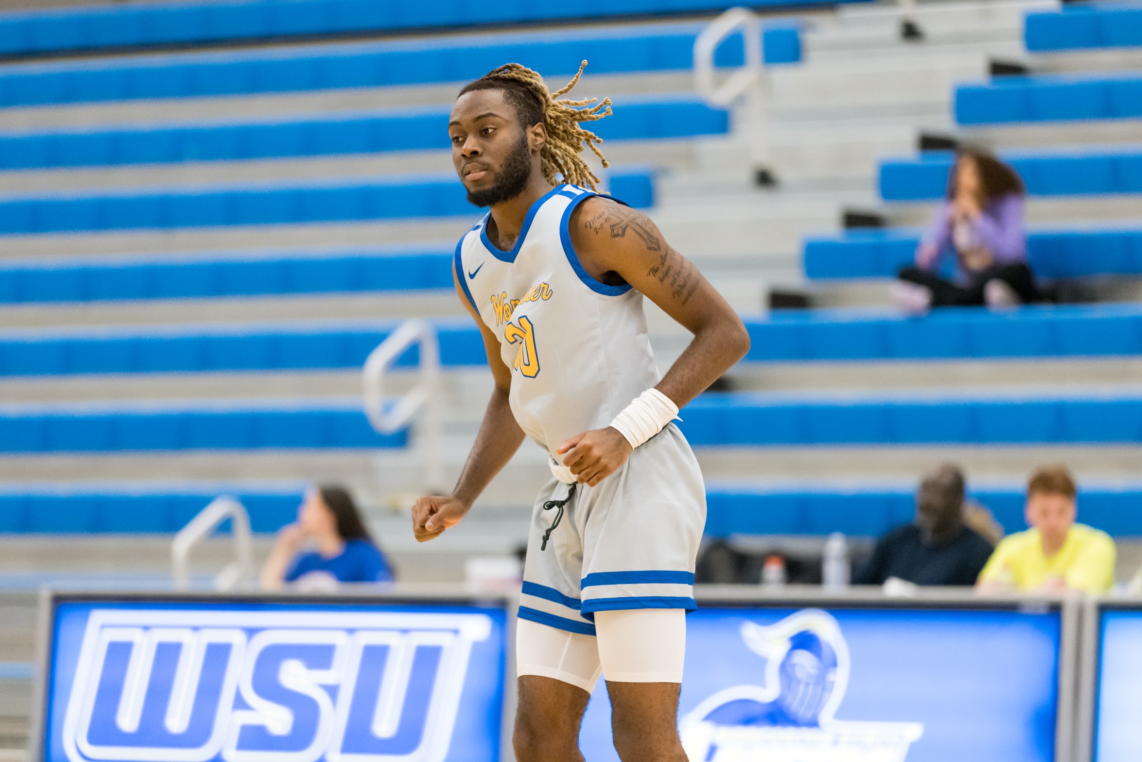 Worcester State Men's Basketball Remain Perfect in MASCAC Play