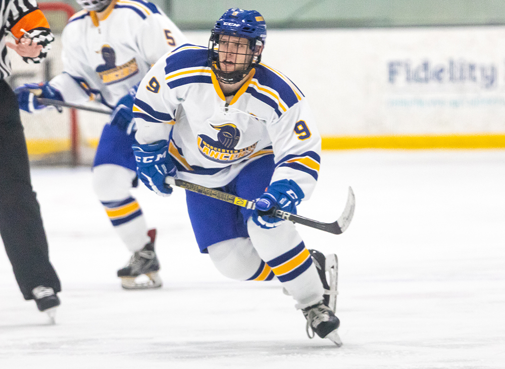 Men's Ice Hockey Tripped Up by Plymouth State