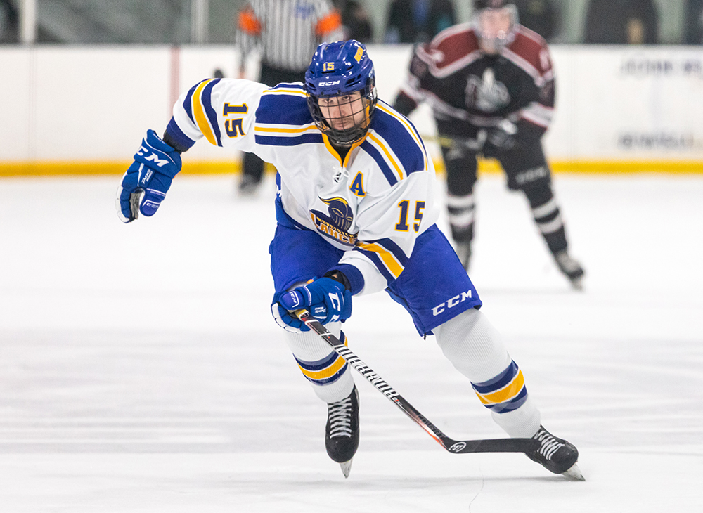 Men's Ice Hockey Skates to 4-4 Stalemate with Salem State