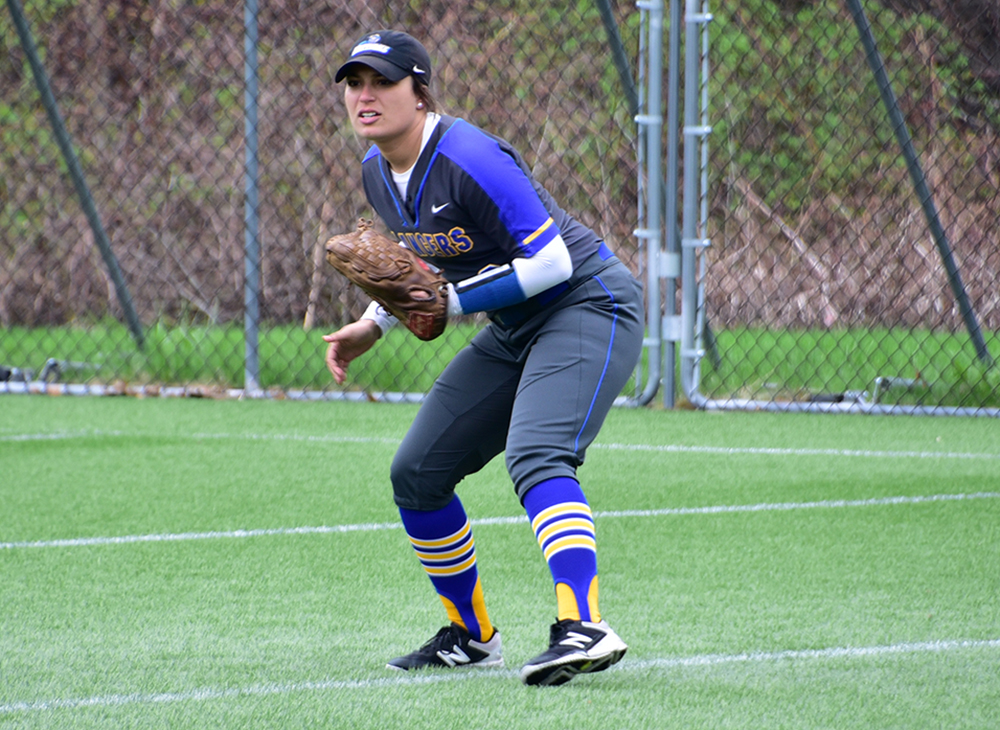 Softball Falls to Framingham in Opening Game of Double Elimination Play