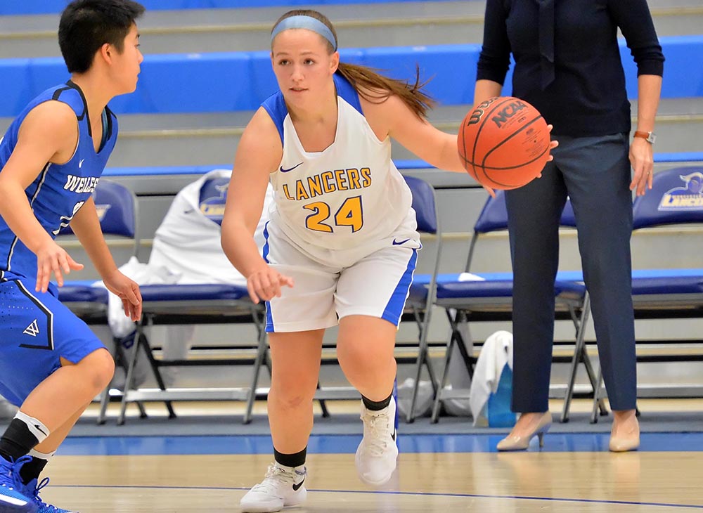 Women's Basketball Falls to Westfield State on Senior Day, 88-70