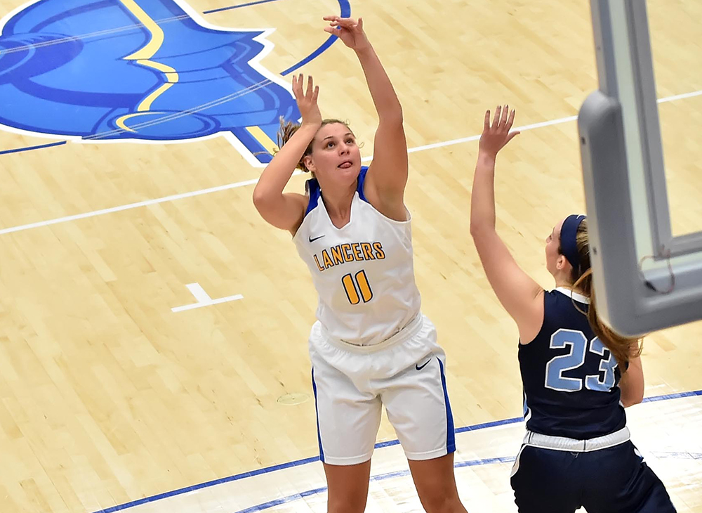 Women's Basketball Can't Keep Up with #6 Tufts