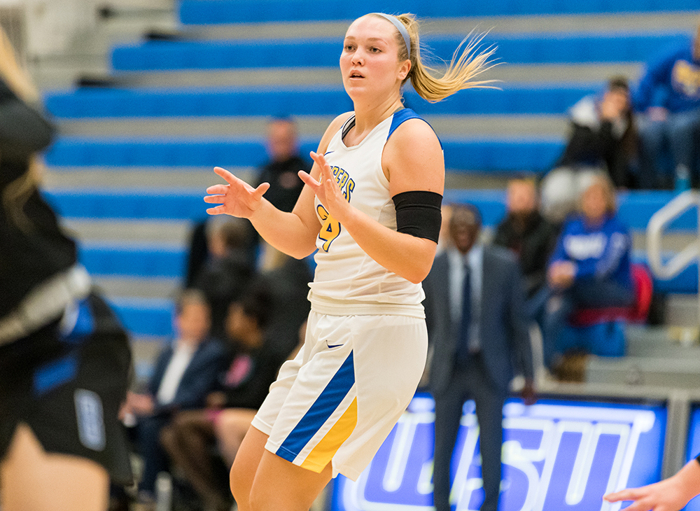Women's Basketball Slipped Up by Westfield State