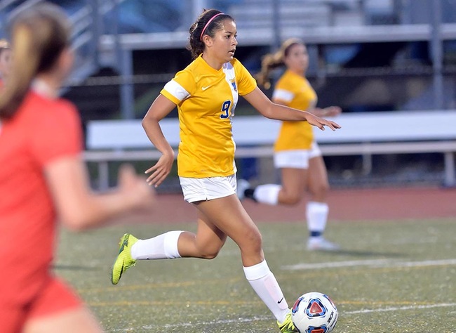 Fong Named MASCAC Women’s Soccer Rookie of the Week