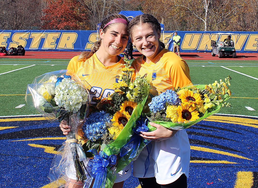 Women's Soccer Charges Past Bears on Senior Day