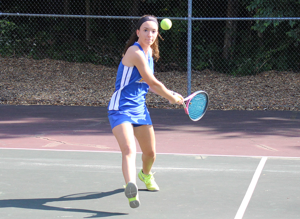 Women's Tennis Drops First Match of Season to Plymouth State, 7-2