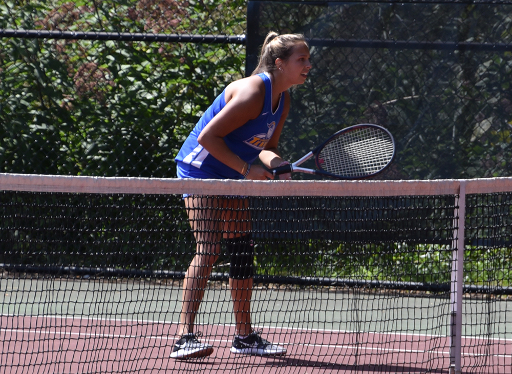 Women's Tennis Takes Care of Western Connecticut